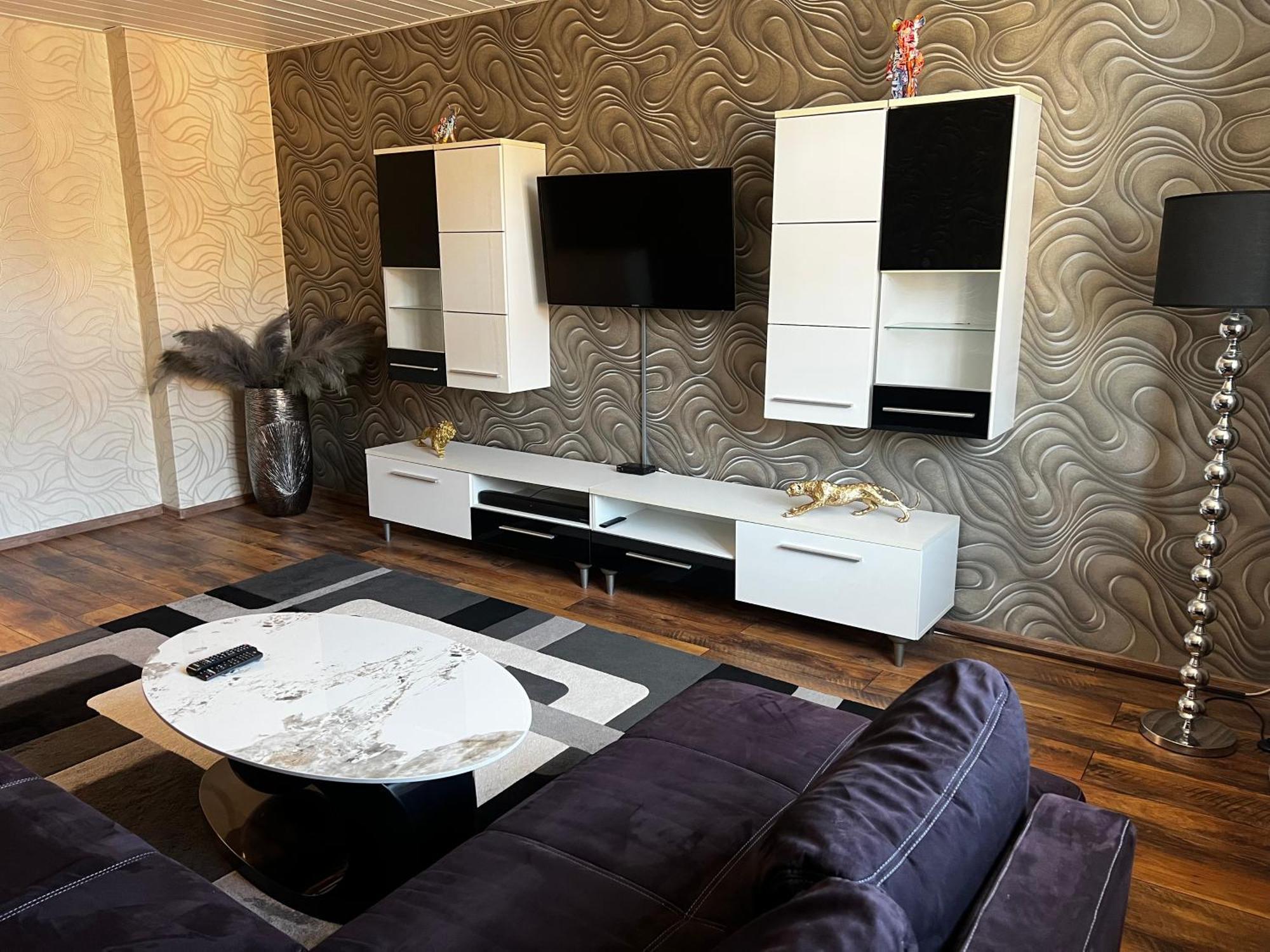 Schoenes City-Apartment Im Zentrum Mit Balkon Hof  Esterno foto
